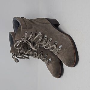 Sam Edelman Manchester Lace Up Suede Taupe Booties Size 7